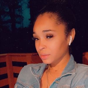 Meet your Posher, Sheena